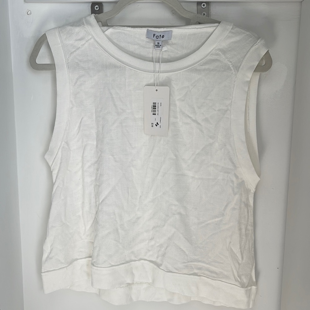 White tank t casual wear